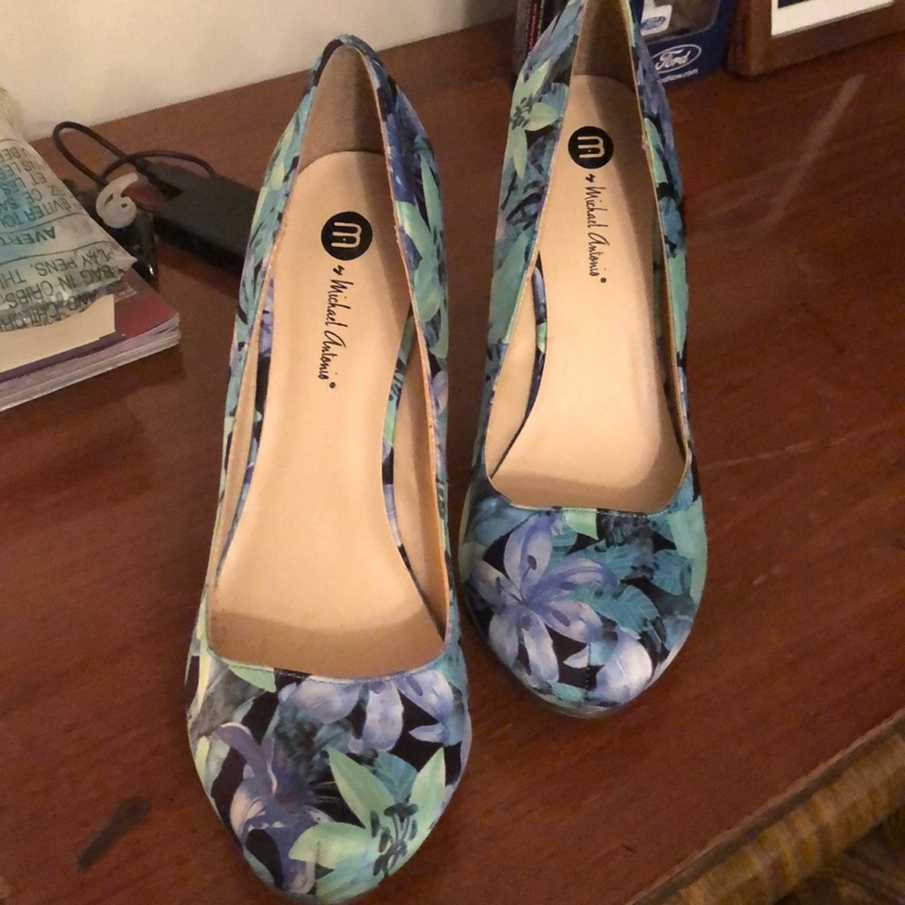Floral pumps